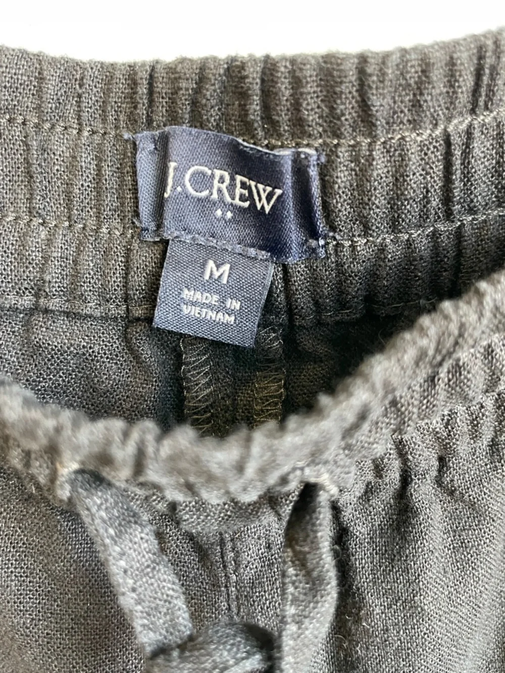 J. CREW • Linen-Blend, High-Waist Elastic w/Drawstring Black Shorts • Medium